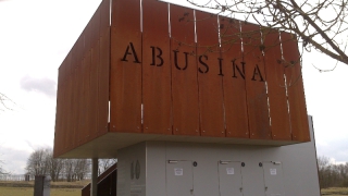 Abusina_Eingang
